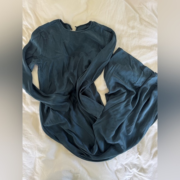 Banana Republic Obsidian Blue Abigail Silk Maxi Dress - Picture 7 of 8